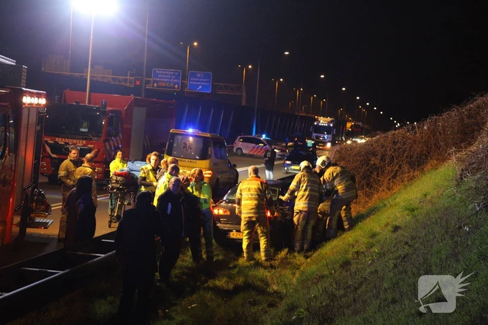 Twee gewonden na eenzijdig ongeval