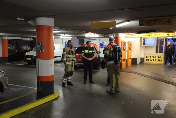 Brandweer rukt uit voor brand in parkeergarage