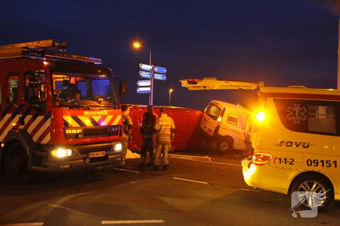 Dode en meerdere gewonden bij ernstig verkeersongeval