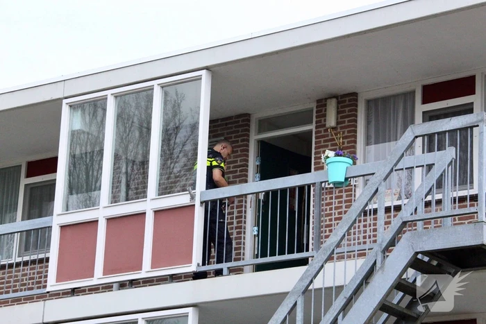 Hulpdiensten breken deur open