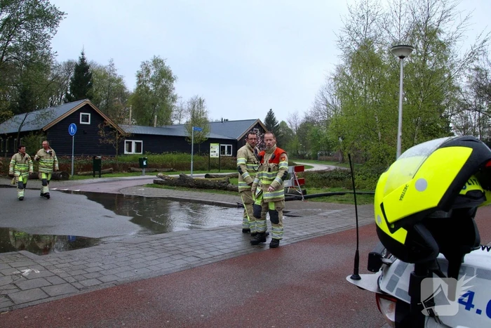 Bronbemaling zet straat vol water bij kinderboerderij