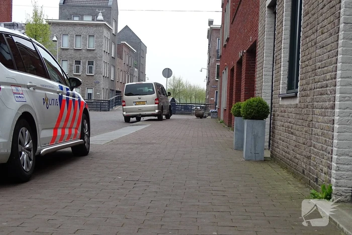 Schade na botsing tegen verkeerspaal