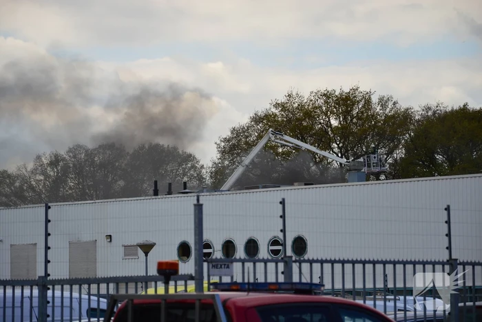 Veel rookontwikkeling bij zeer grote brand