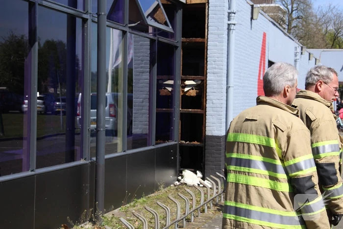 Europees ballroom dancing gestaakt door brand