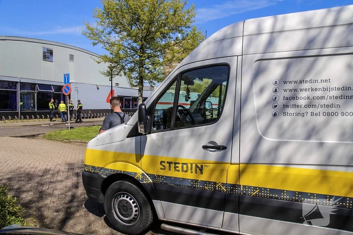 Europees ballroom dancing gestaakt door brand