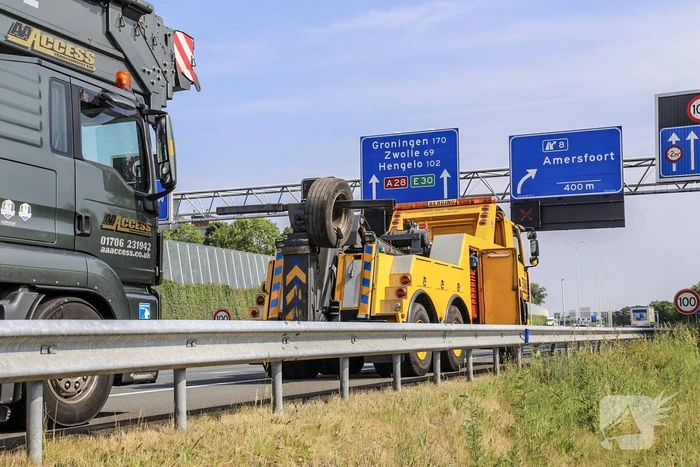 Afrit afgesloten door defecte vrachtwagen