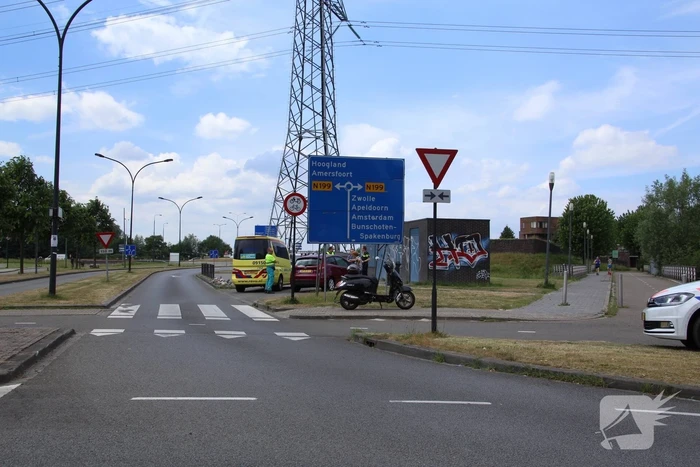 Brommer aangereden door auto