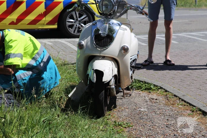 Scooterrijder gewond na botsing met auto