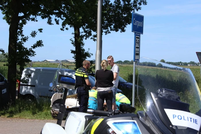 Scooterrijder gewond na botsing met auto