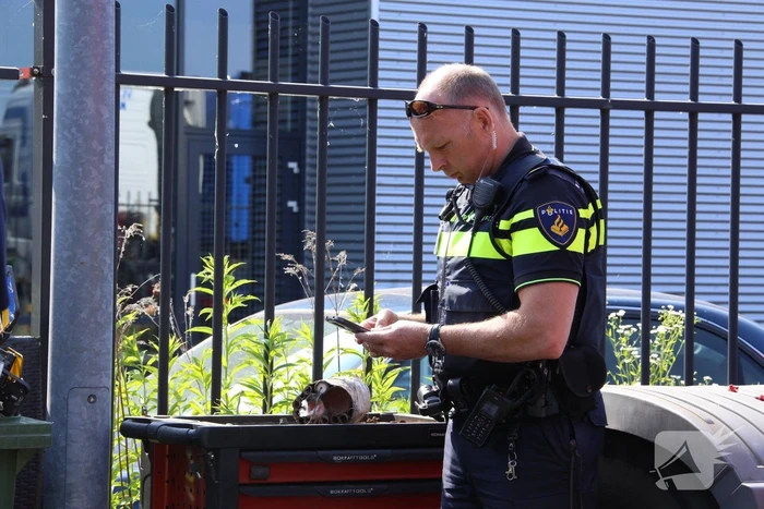 Vuurwerkbom onder kantoorpand gevonden