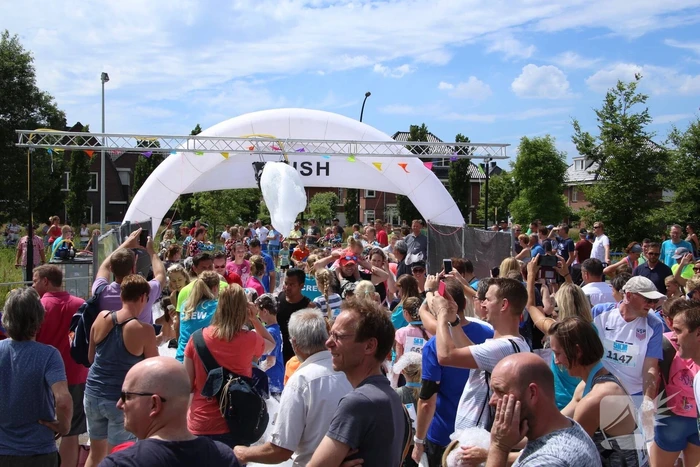 Grote opkomst bij eerste Bubbel Run in Nederland