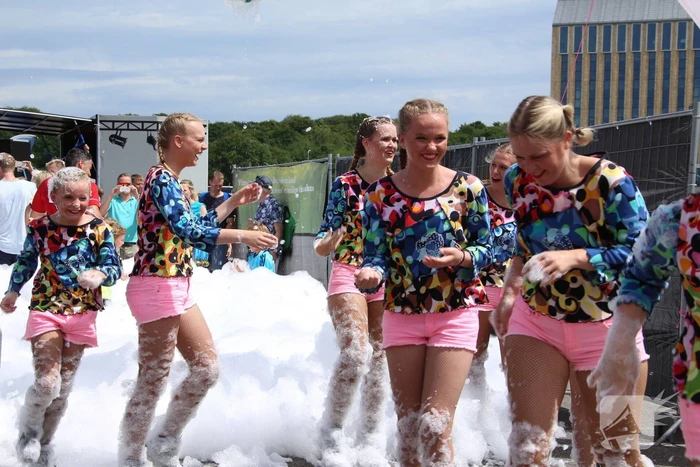Grote opkomst bij eerste Bubbel Run in Nederland