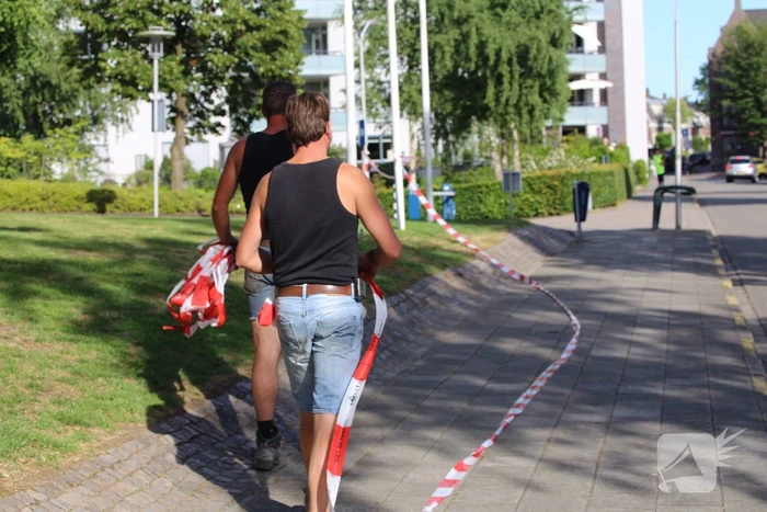 Bouwkraan beschadigt gevel