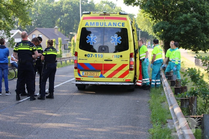 Fietser slaat over de kop en raakt ernstiger gewond