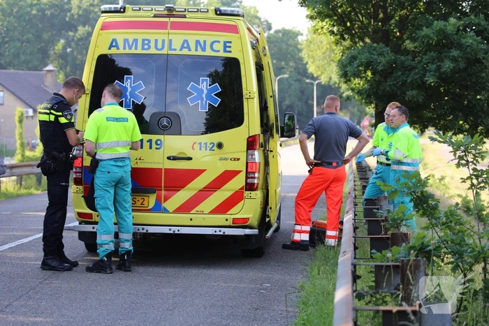 Fietser slaat over de kop en raakt ernstiger gewond