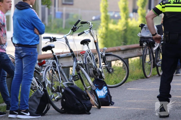 Fietser slaat over de kop en raakt ernstiger gewond