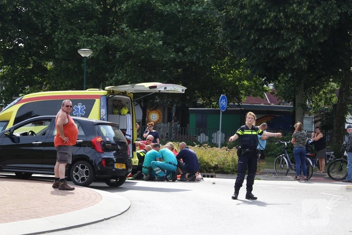 E-bikester gewond na botsing met auto
