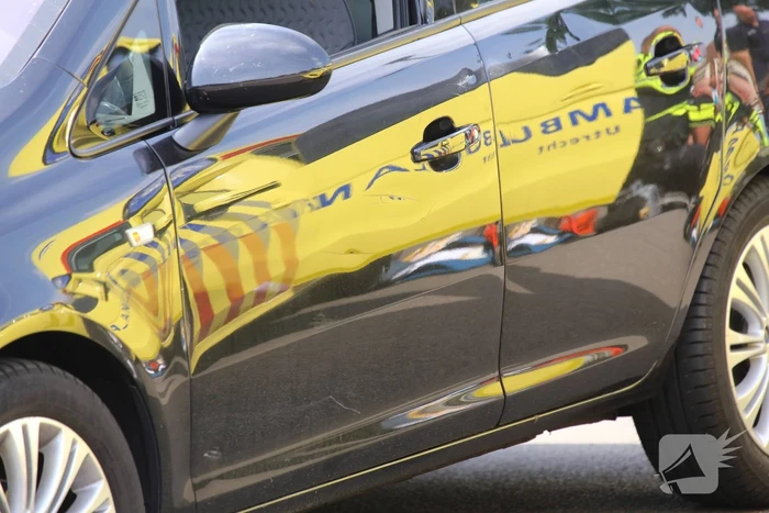E-bikester gewond na botsing met auto