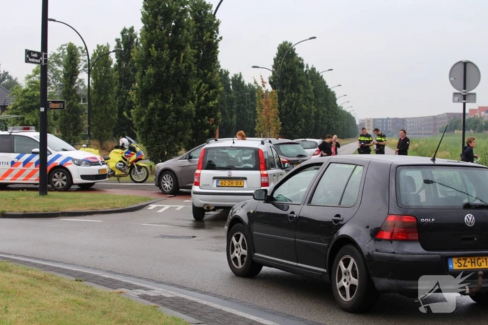 Moeder en kind geschrokken na botsing met fietser