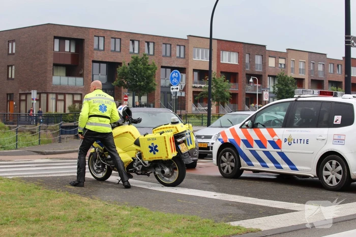 Moeder en kind geschrokken na botsing met fietser