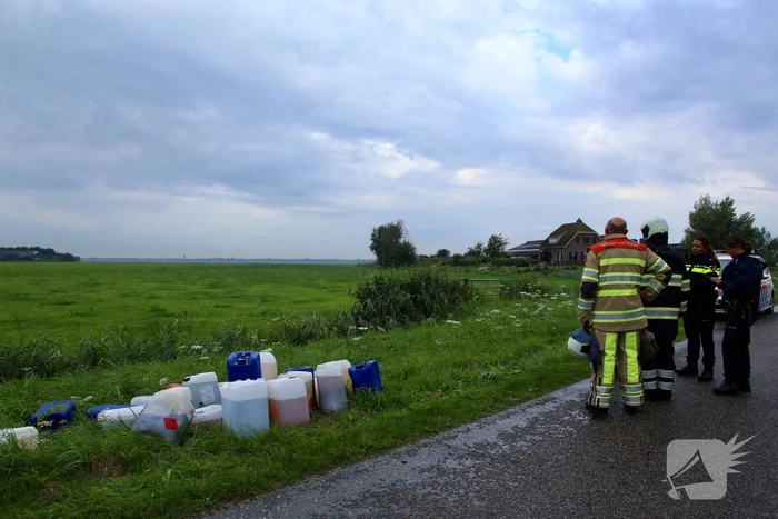 Meerdere plaatsen tientallen vaten gedumpt