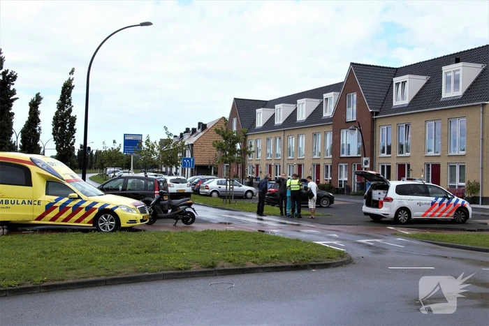 Kop-staartbotsing op rotonde