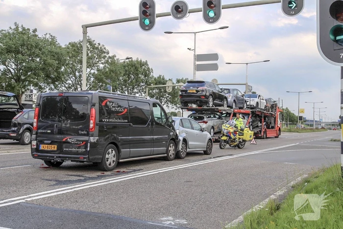 Flinke crash bij kop-staartbotsing