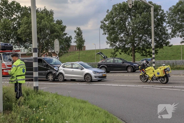 Flinke crash bij kop-staartbotsing