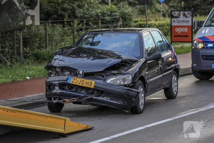 Flinke schade bij kop-staartbotsing
