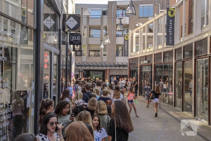 Honderden in de rij voor vlogger Mascha