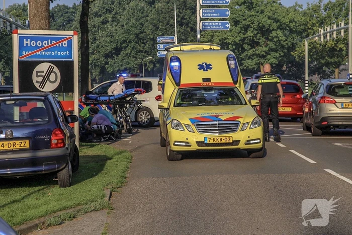 Scooterrijder gewond na aanrijding auto