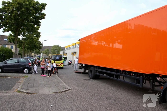 Vrachtwagenchauffeur mishandeld; verdachte gevlucht