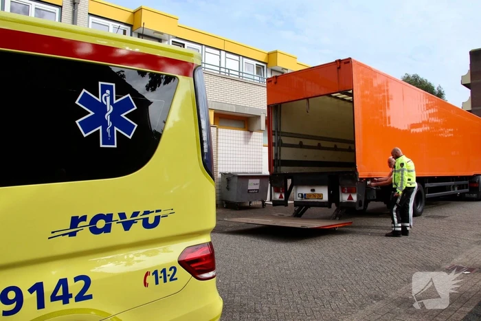 Vrachtwagenchauffeur mishandeld; verdachte gevlucht