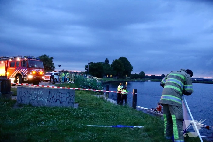 Brommobiel te water