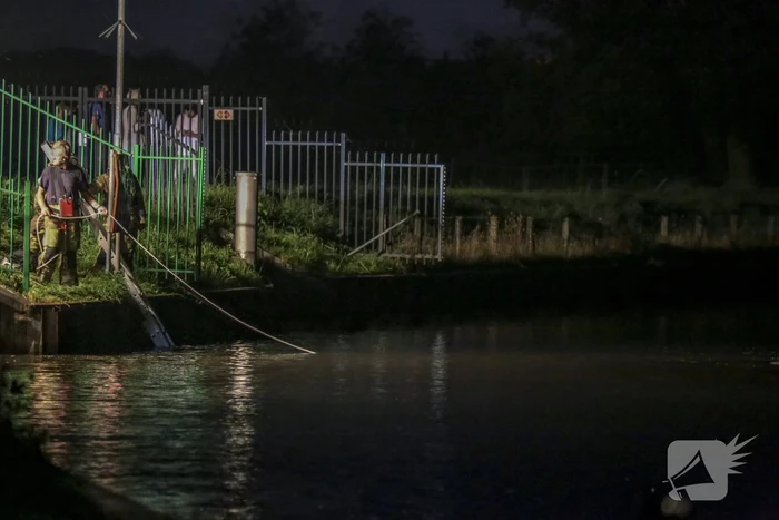 Brommobiel te water
