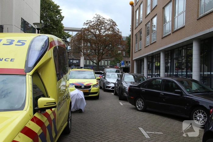 Bestuurder overreden door eigen bestelbus