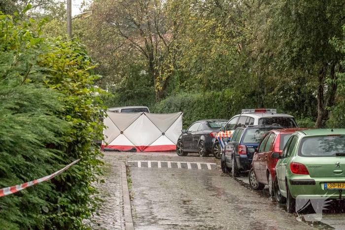 Overleden persoon aangetroffen in auto