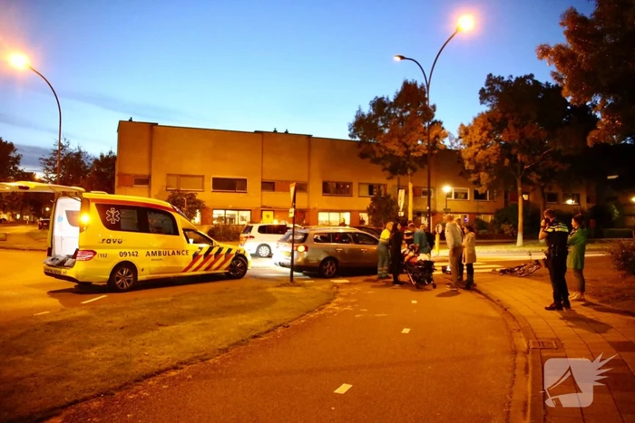 Fietser geschept op rotonde