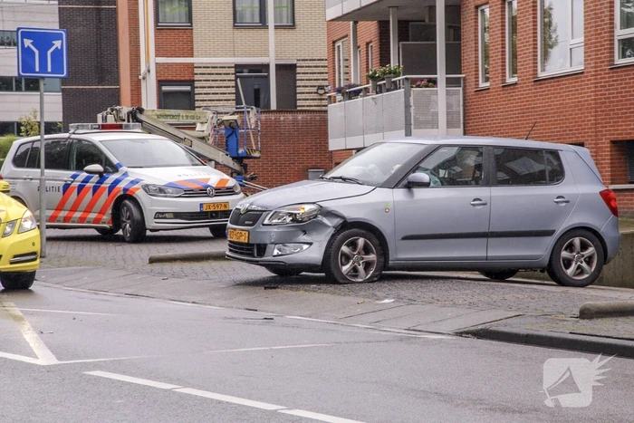 Flinke aanrijding na uitrijden parkeergarage