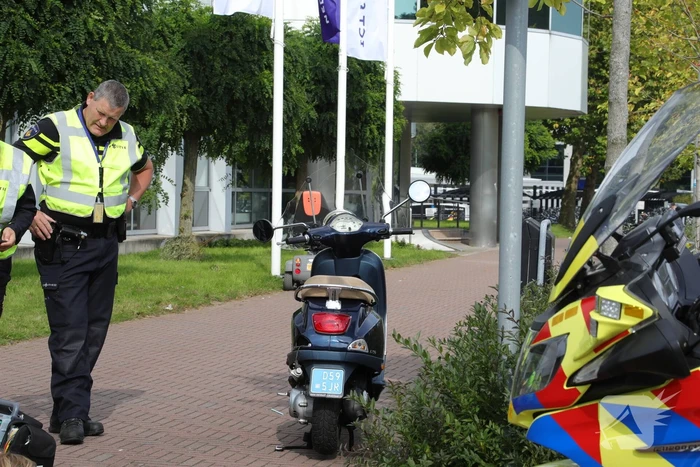 Scooterrijder aangereden door auto
