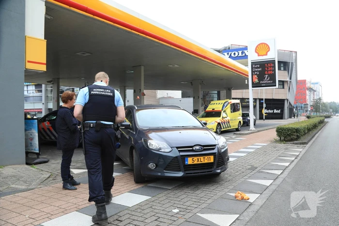 Fietsster aangereden door auto
