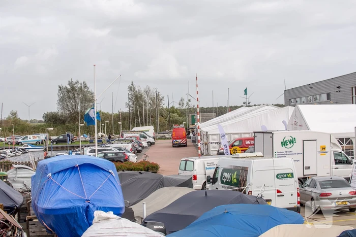 Boot in problemen door afgebroken roer