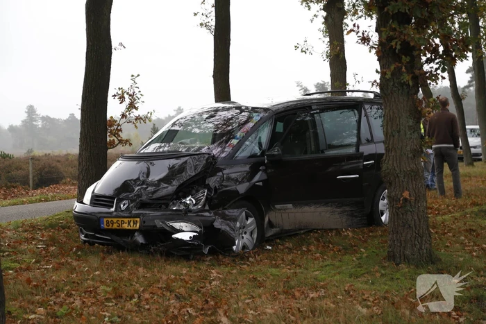 Enorme crash met meerdere auto's