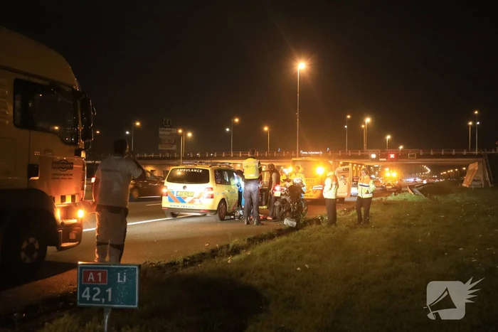 Motorrijder gewond na aanrijding met auto