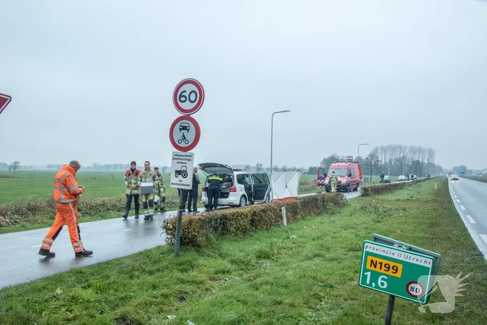 Brommobiel te water bestuurder overleden