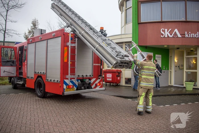 Kinderdagverblijf ontruimd na vreemde lucht