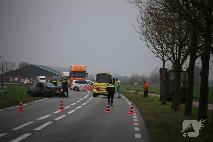 Veel schade na botsing met tractor