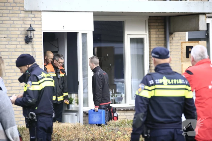 Bewoner en baby onwel bij vreemde lucht