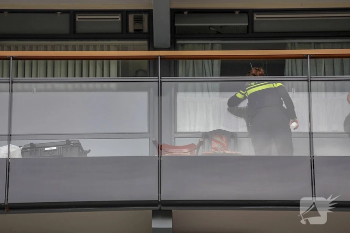 Dode man in flatwoning aangetroffen