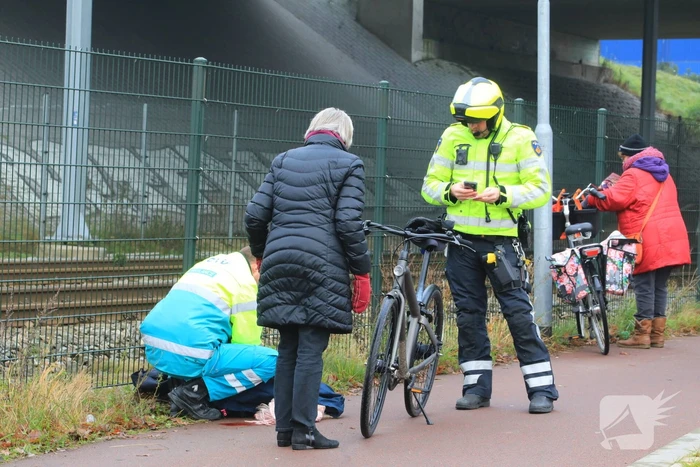 Fietsster ernstig gewond na valpartij